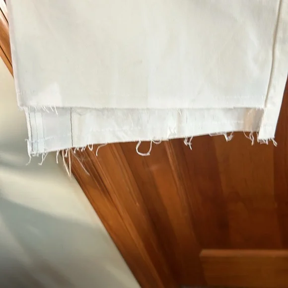 Zara  White Wide Leg Cropped W/Pink & Beige Ribbon Down Sides Raw Hem Size 4-EUC - Picture 2 of 6